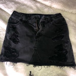 BLACK DENIM MINI SKIRT